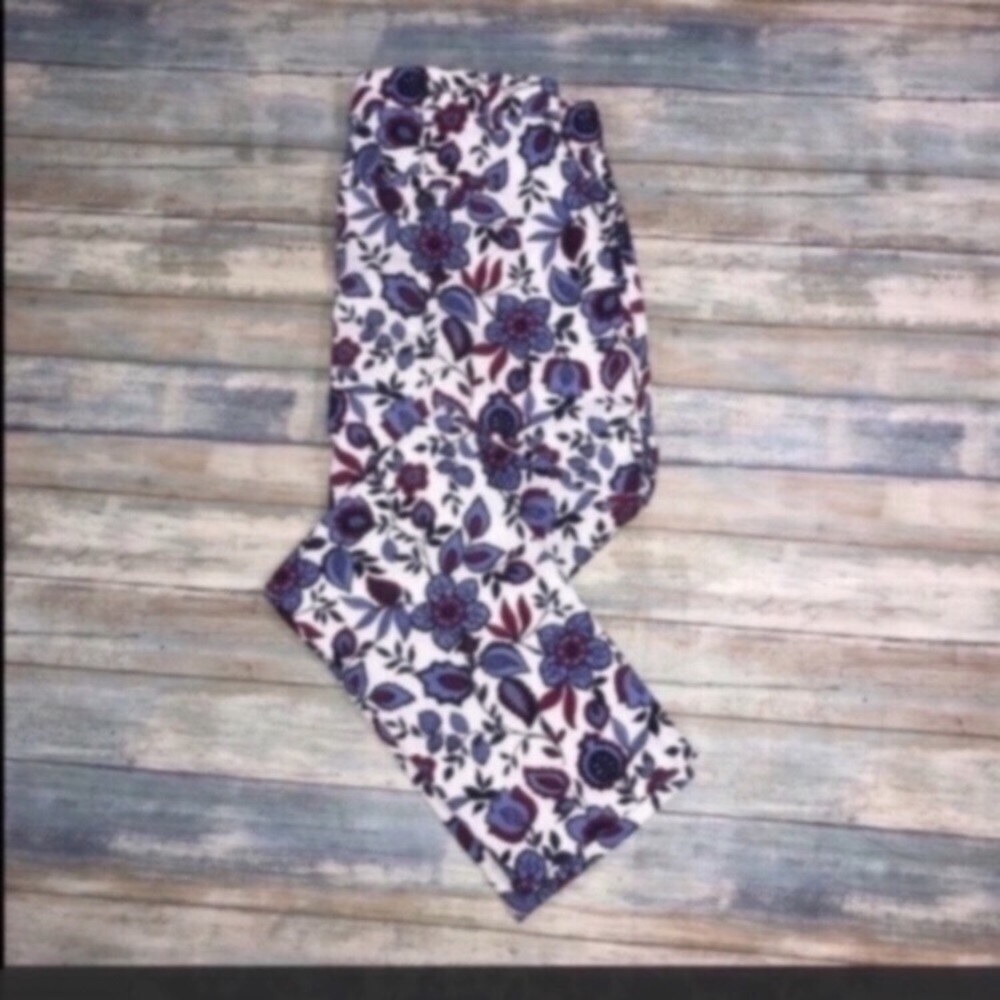 Khakis by Gap Slim City Patterned Pants - Picture 3 of 6